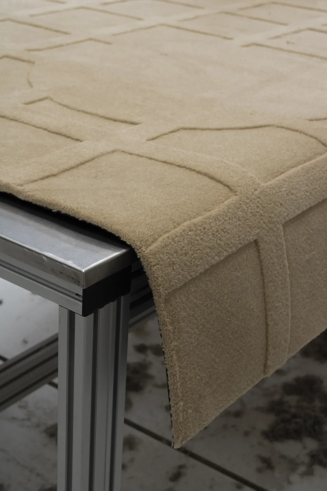 Crafted with care by skilled artisans - Portuguese expertise in every hand-tufted detail.